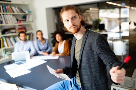 Feedback-Kultur im Start-up: Wie regelmäßige Rückmeldungen Innovation fördern