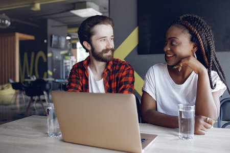 Effizientes Customer Relationship Management (CRM): Die Top-Tools für Gründer im deutschsprachigen Raum
